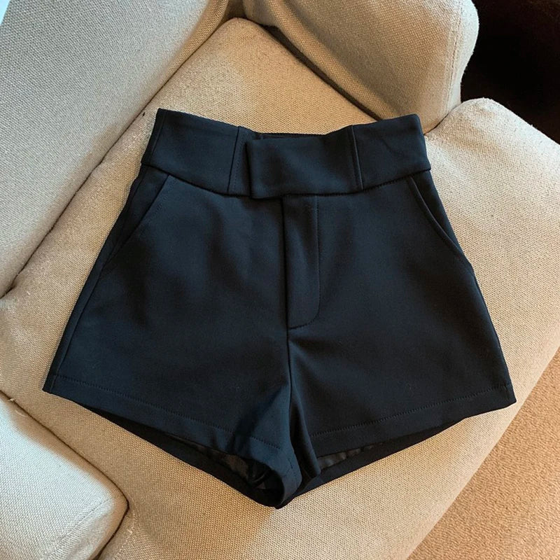 Ariana — Elegant Short