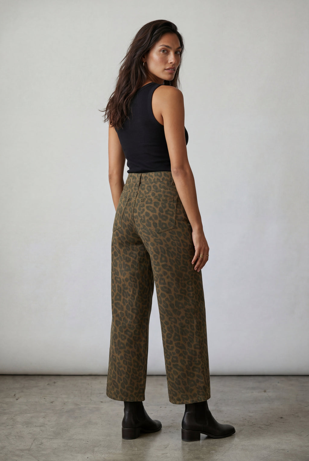 Lia | Olive Green Leopard Print Wide-leg High-waisted Trousers